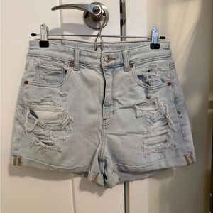 American Eagle, light wash “Mom Short”